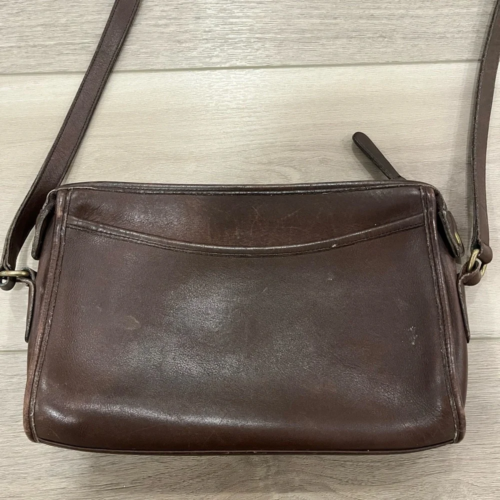 VINTAGE Coach Taylor Zip Crossbody Bag Leather 9944 MADE IN USA